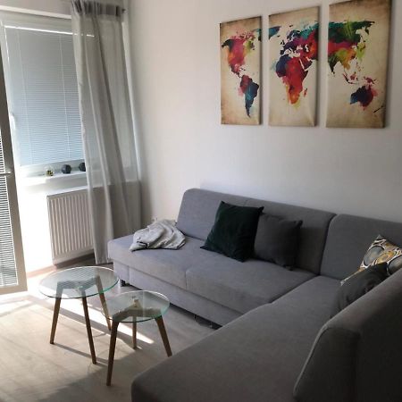 Samorin Modern Apartmens Private Parking - Air Conditioning المظهر الخارجي الصورة