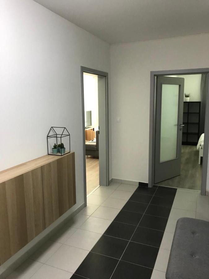 Samorin Modern Apartmens Private Parking - Air Conditioning المظهر الخارجي الصورة