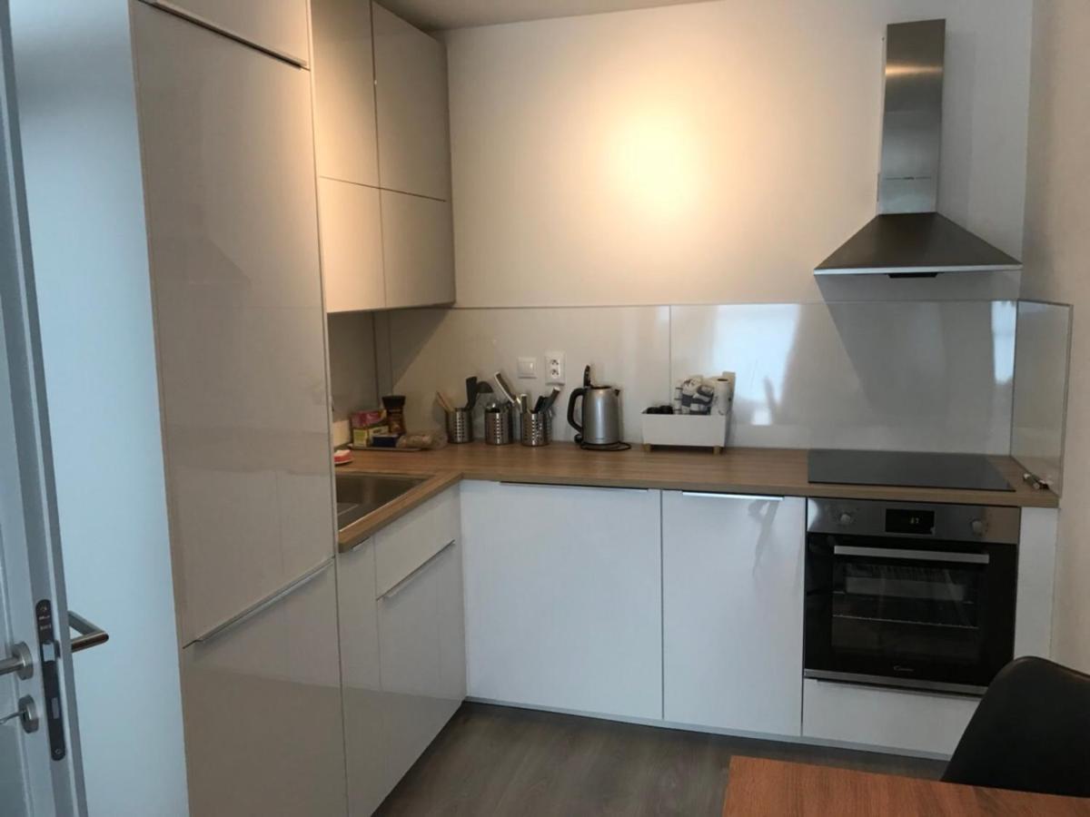 Samorin Modern Apartmens Private Parking - Air Conditioning المظهر الخارجي الصورة